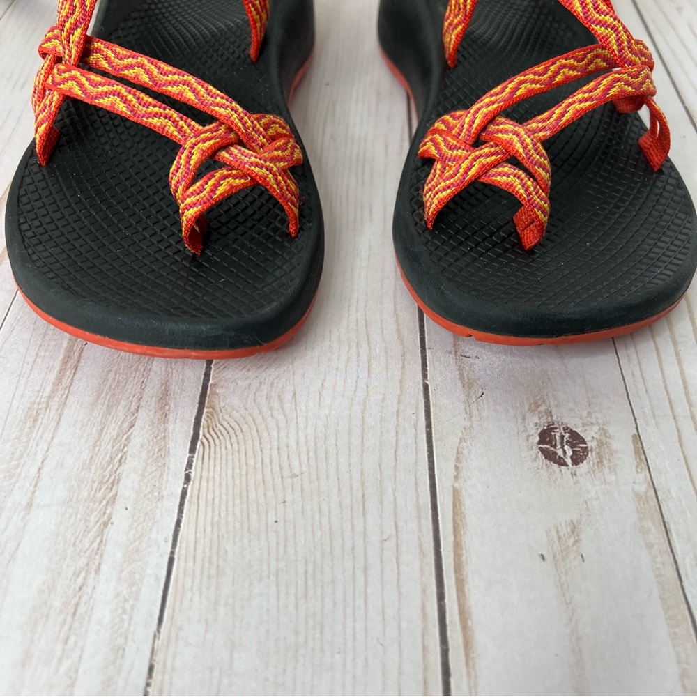 Chaco rainbow orange toe loop active sports waterproof outdoor river sandals - Picture 6 of 12